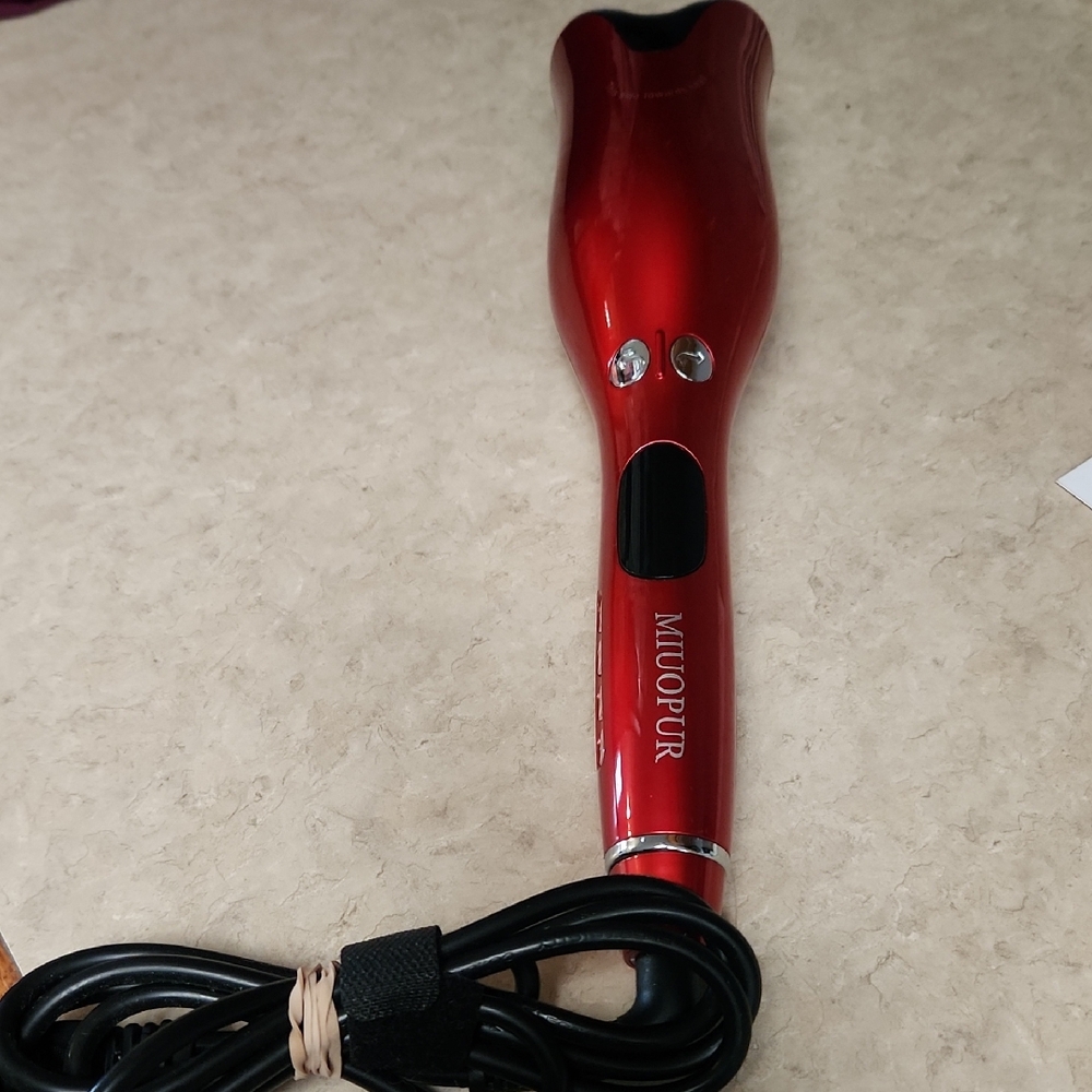 Red Automatic Hair Curler